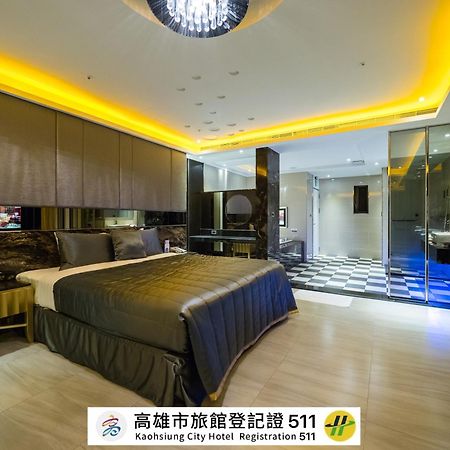 薇風情汽車旅館 - 鳳山館 Kaohsiung Luaran gambar